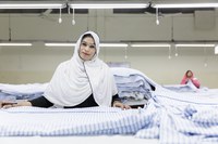 Pakistan_production_floor_portrait_3_Copyright Sabrina Asche.jpg