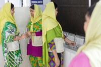 BD_occupational_safe_and_health_drinking_water_small resolution_Copyright Sabrina Asche.jpg