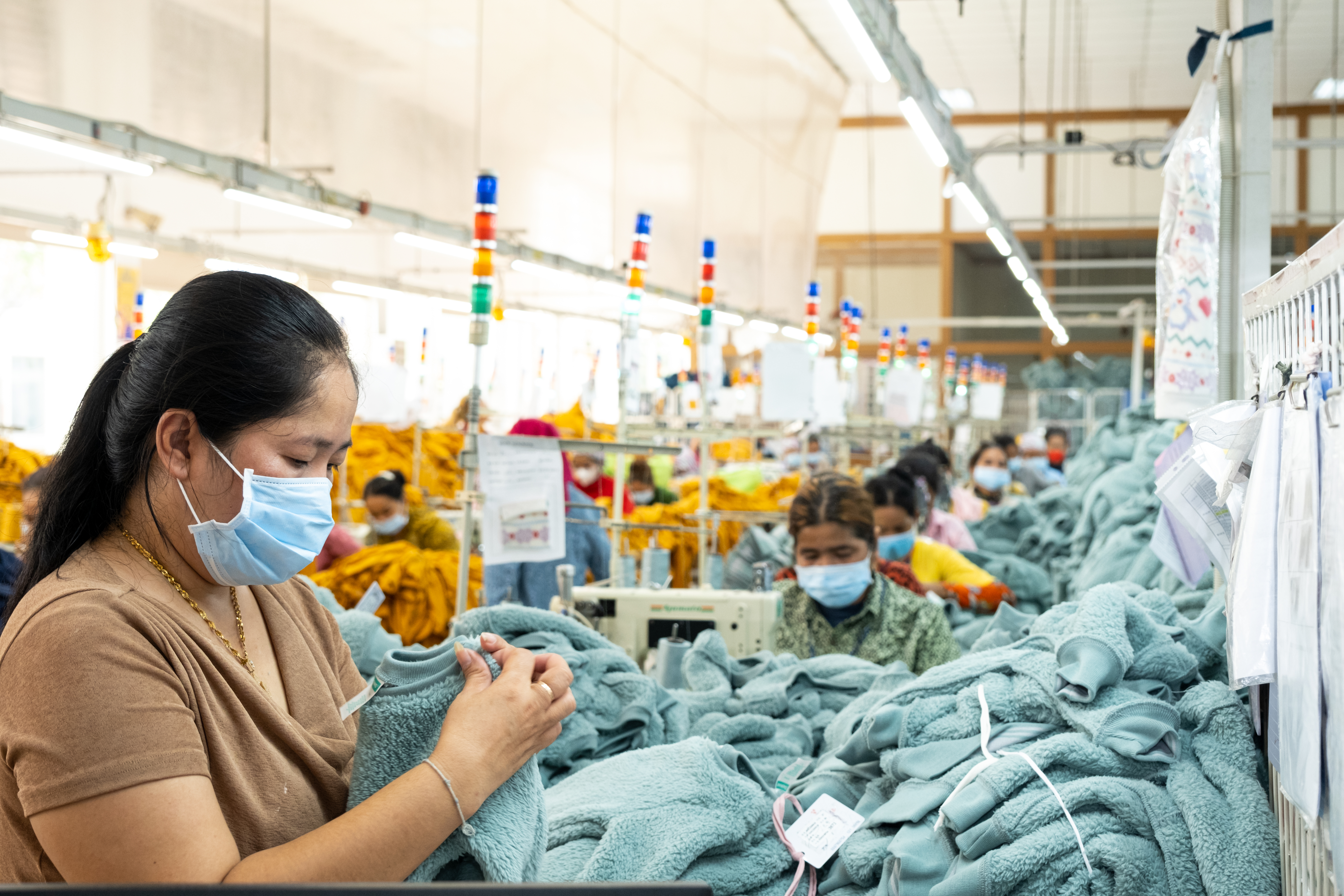 Cambodia_factory2_copyright Roman Koenig (160).jpg