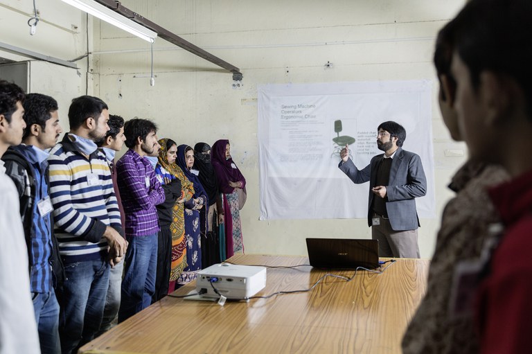 Pakistan_occupational_safety_and_health_chair_Copyright Sabrina Asche.jpg